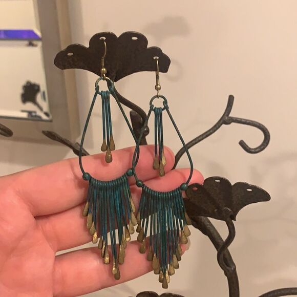 🎉Final deal🎉Holiday earring ✅ - Picture 8 of 8